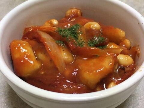 鶏むね肉と大豆のトマト缶煮込み♪